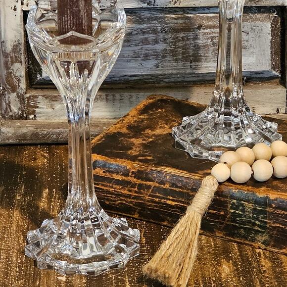 Set of Elegant Lotus Flower Candlestick Holders - Vintage Crystal Decor Accent - Picture 4 of 10